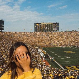 Consider your parents weekend-BOOKED! Swipe to see what’s happening at VERVE all weekend long➡️

#parentsweekend #familyweekend #umich #goblue #fyp
