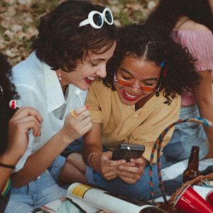 It’s national picnic day and the vibes are immaculate ✨🧺Drop your go to picnic spot in Ann Arbor in the comments!