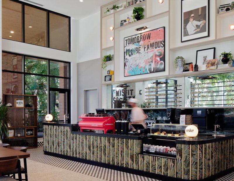 大堂咖啡吧为住户提供浓缩咖啡机。